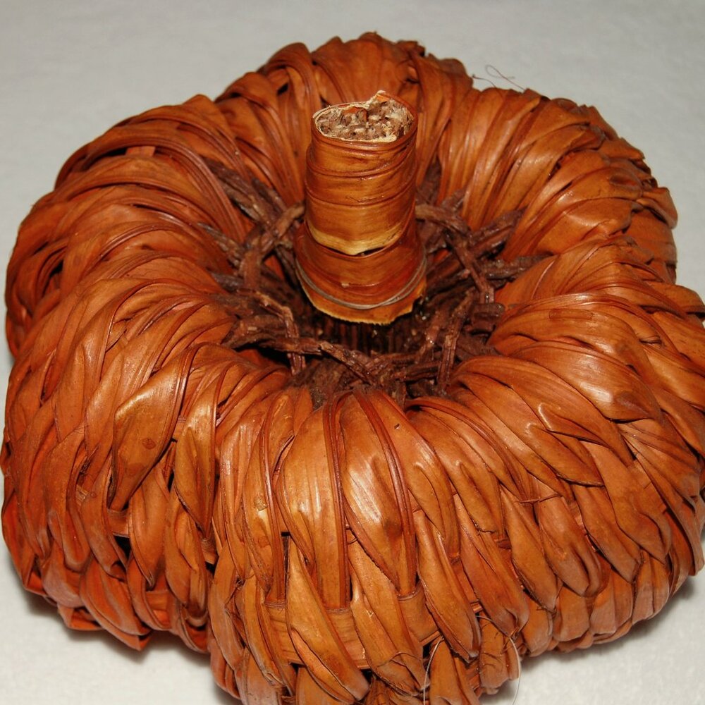 NWT Pier 1, Set of 2, 10" Dia., Halloween Bamboo Pumpkins - Picture 5 of 9